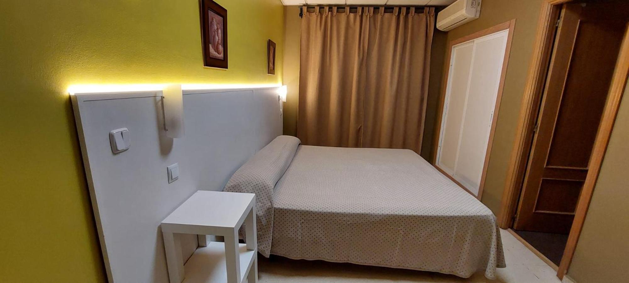 Hostal Ds Велилья-де-Сан-Антонио Экстерьер фото